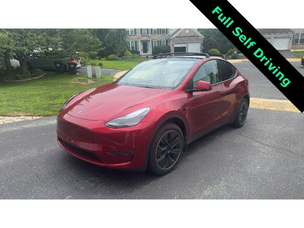 2024 TESLA Model Y