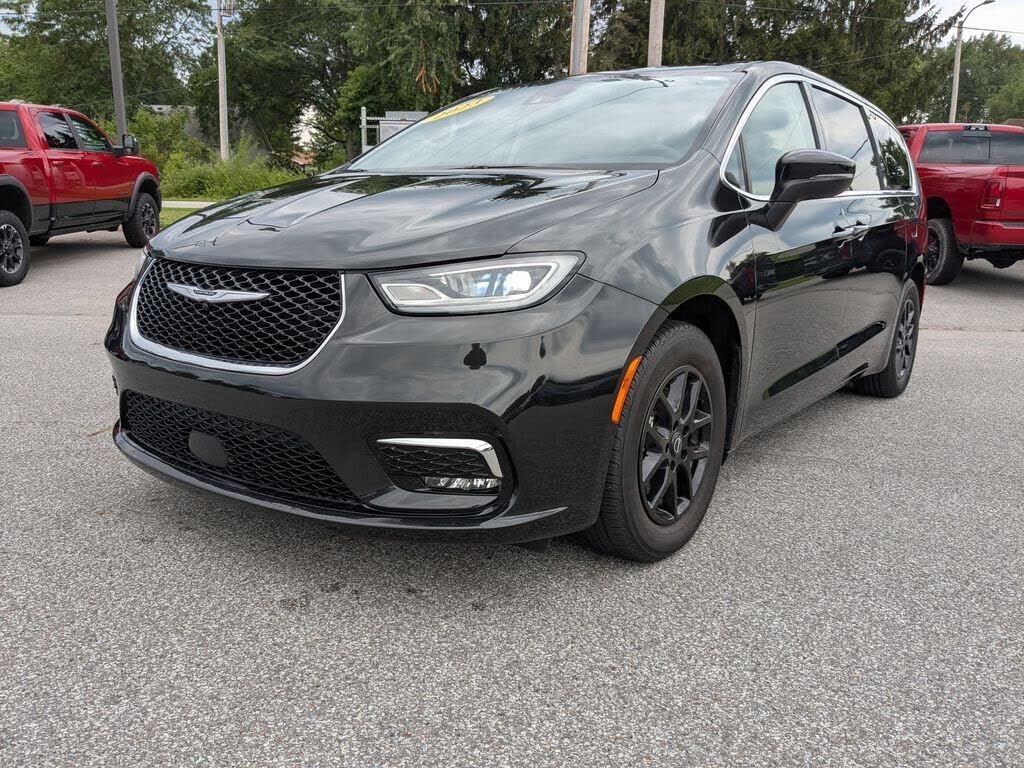 2023 CHRYSLER Pacifica