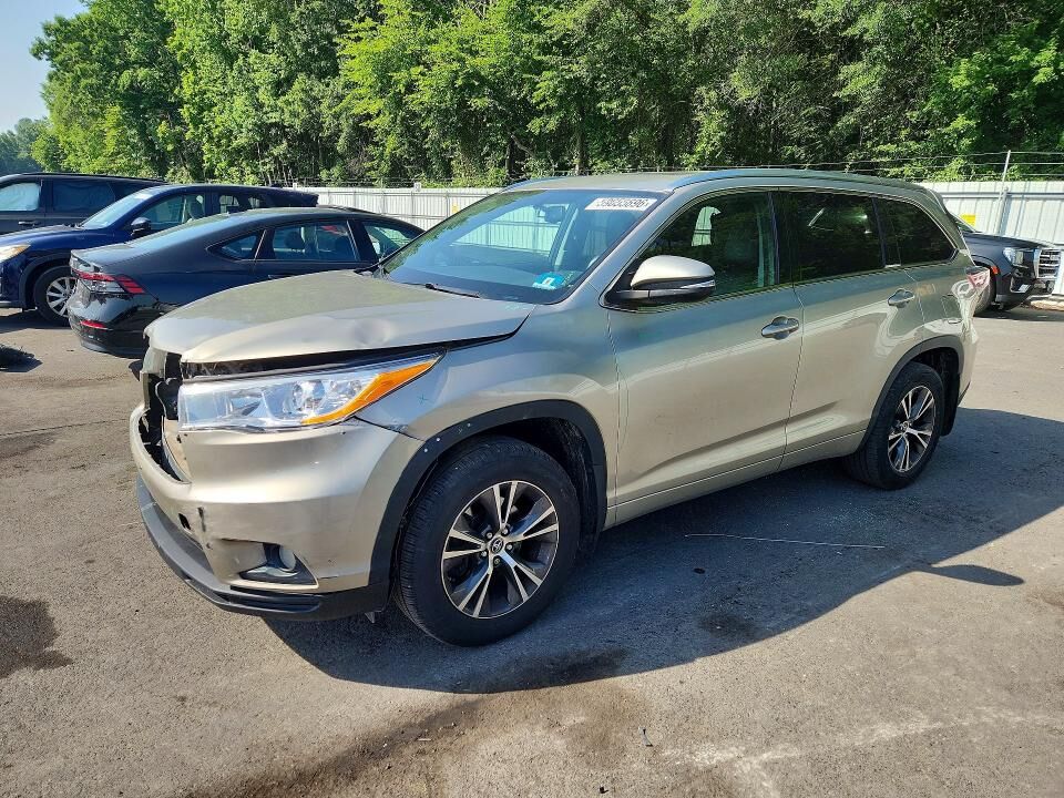 2016 TOYOTA Highlander