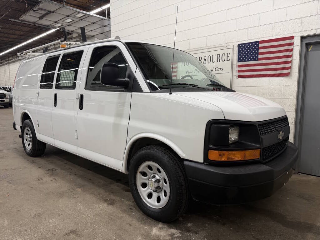 2011 CHEVROLET Express