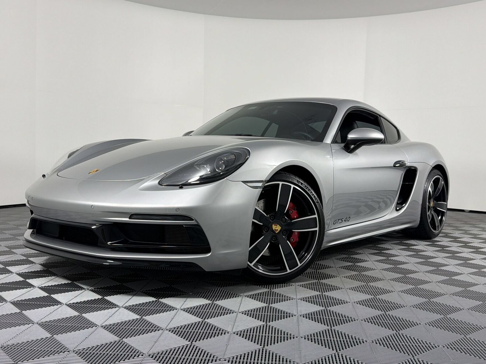 2023 PORSCHE 718