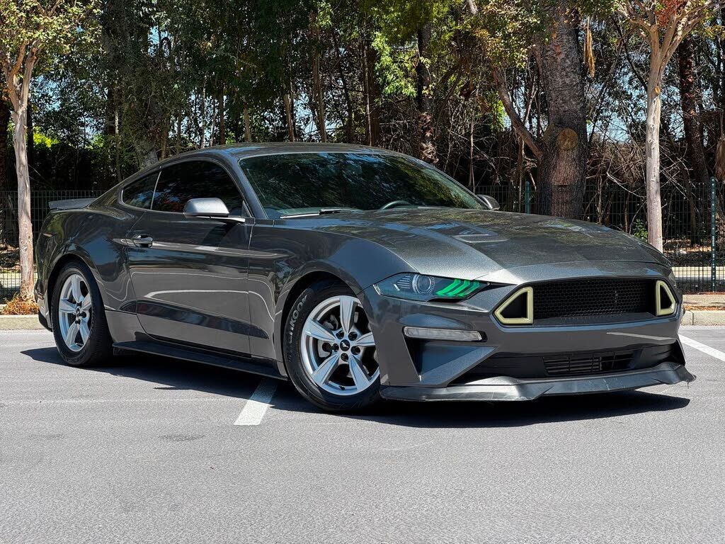 2020 FORD Mustang
