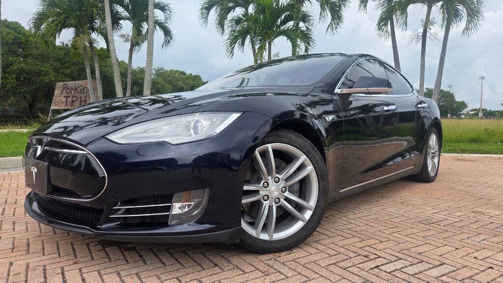 2014 TESLA Model S