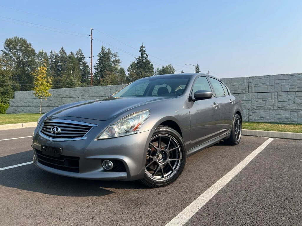 2011 INFINITI G37