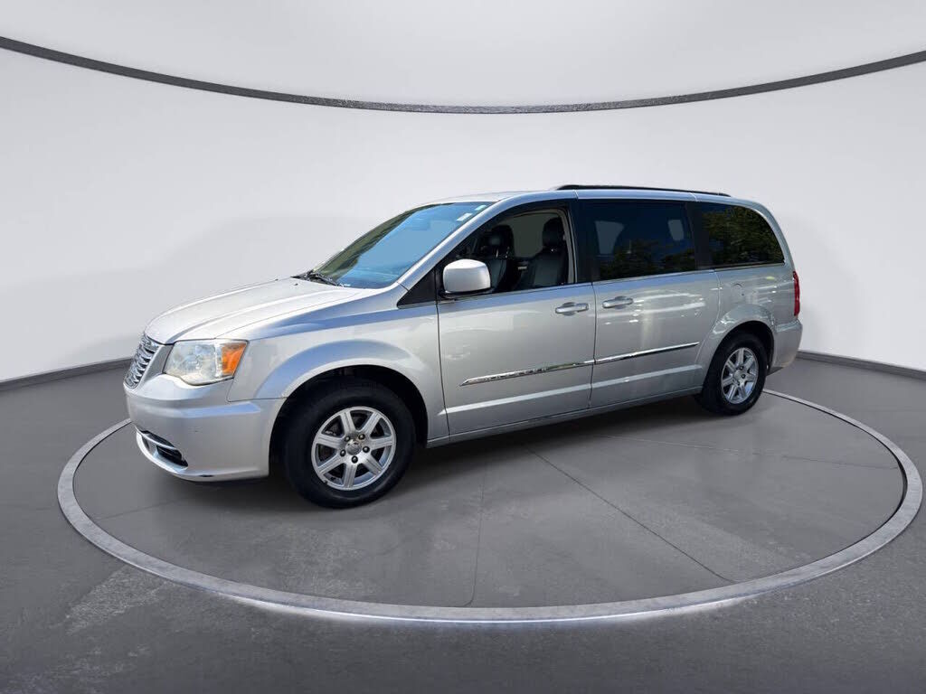 2012 CHRYSLER Town and Country