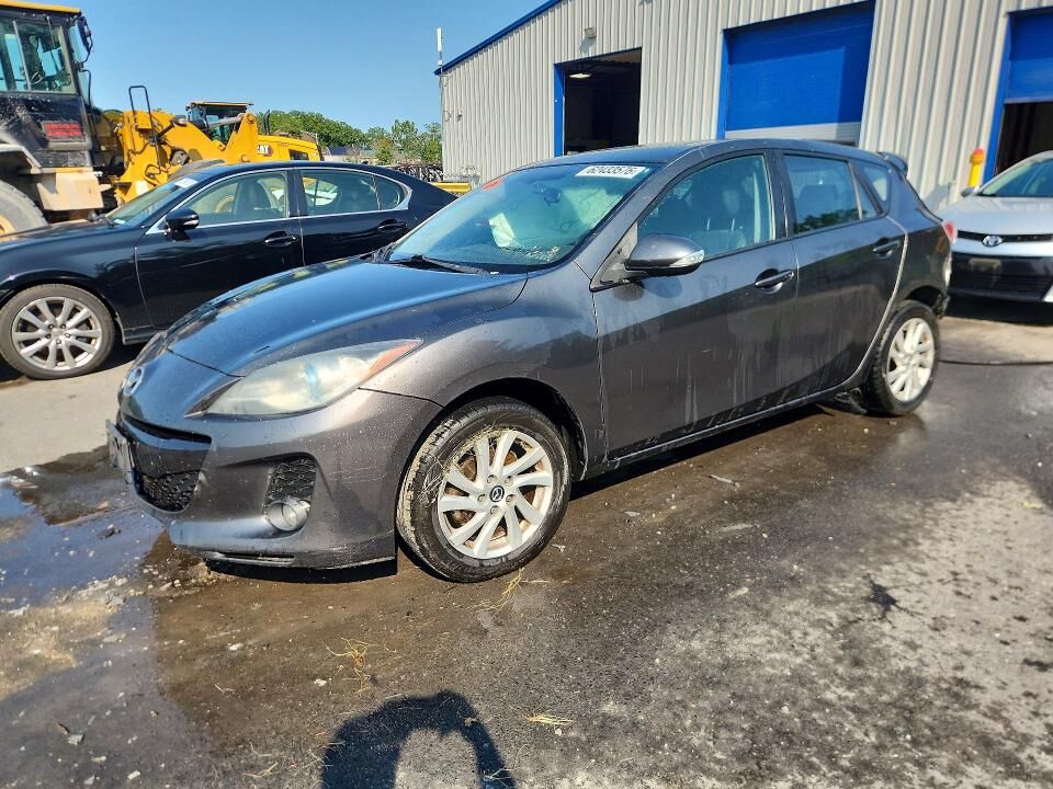 2013 MAZDA Mazda3