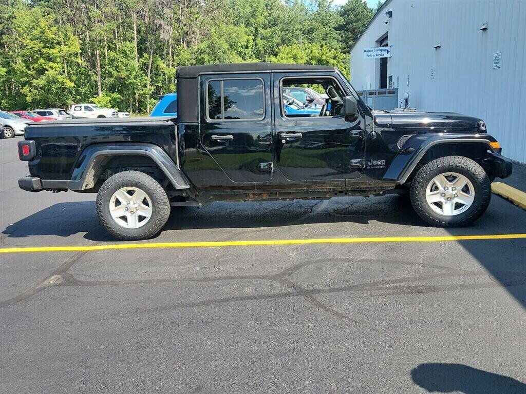 2022 JEEP Gladiator
