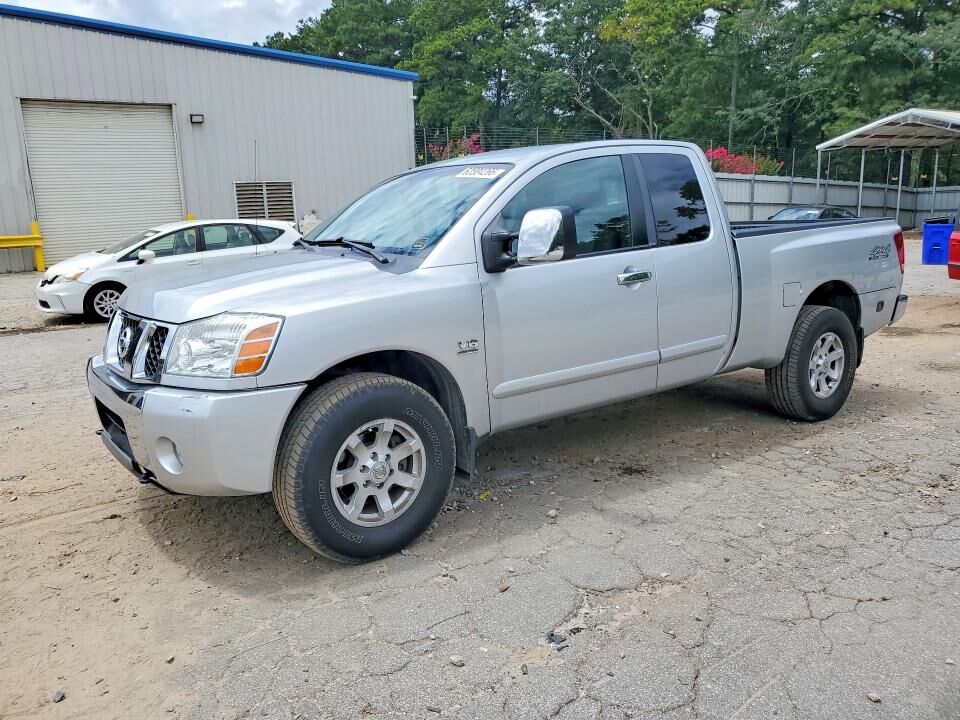 2004 NISSAN Titan