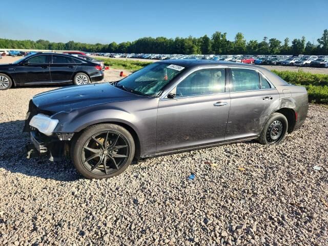 2019 CHRYSLER 300