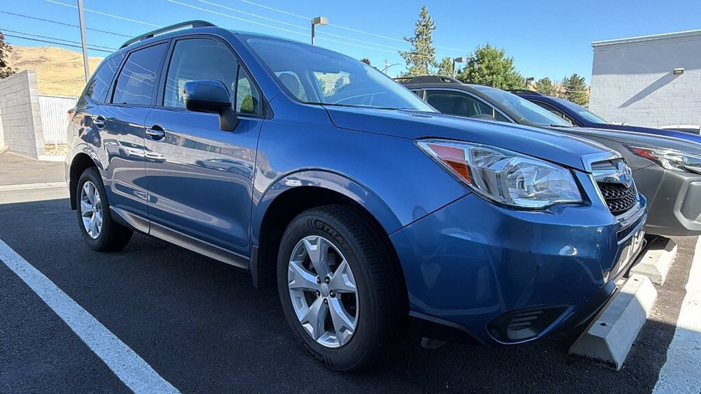 2015 SUBARU Forester