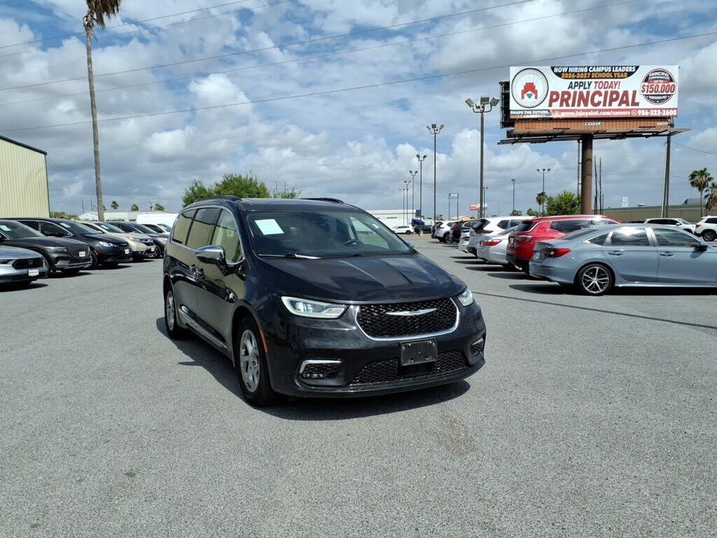2023 CHRYSLER Pacifica