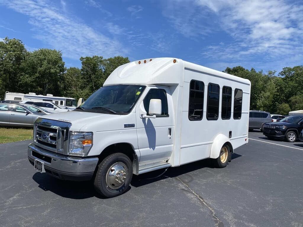 2018 FORD E-350