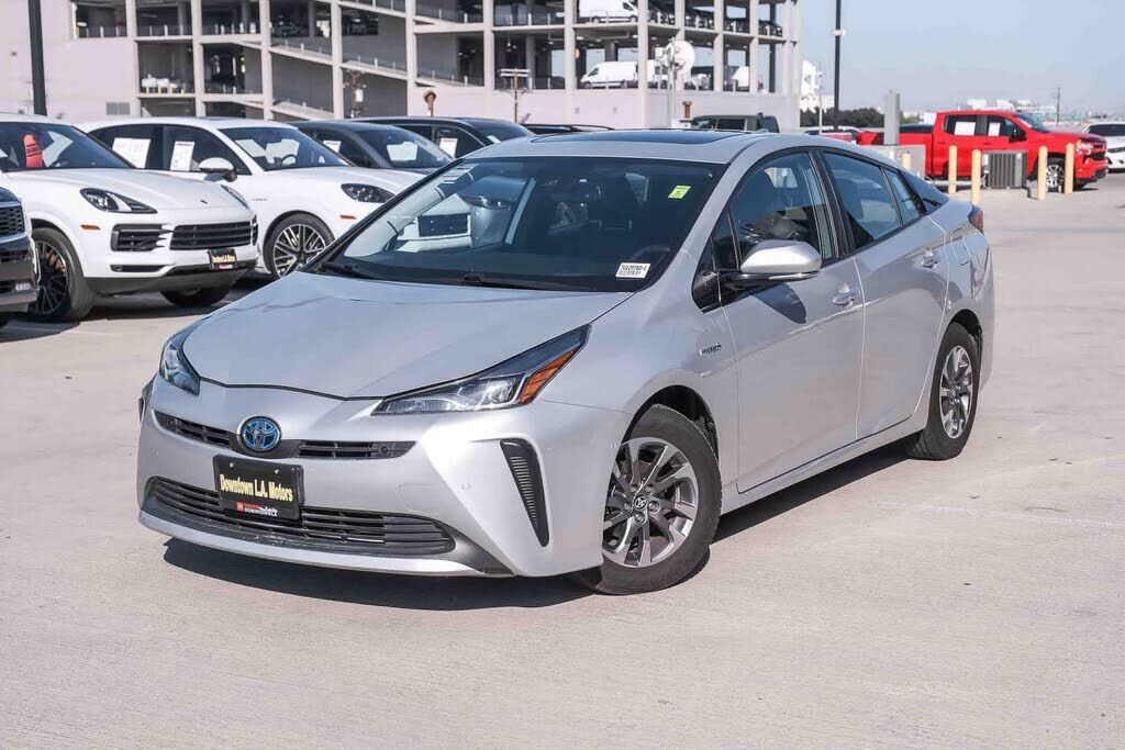 2019 TOYOTA PRIUS