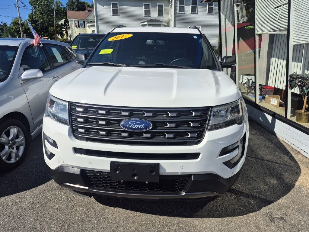 2017 FORD Explorer