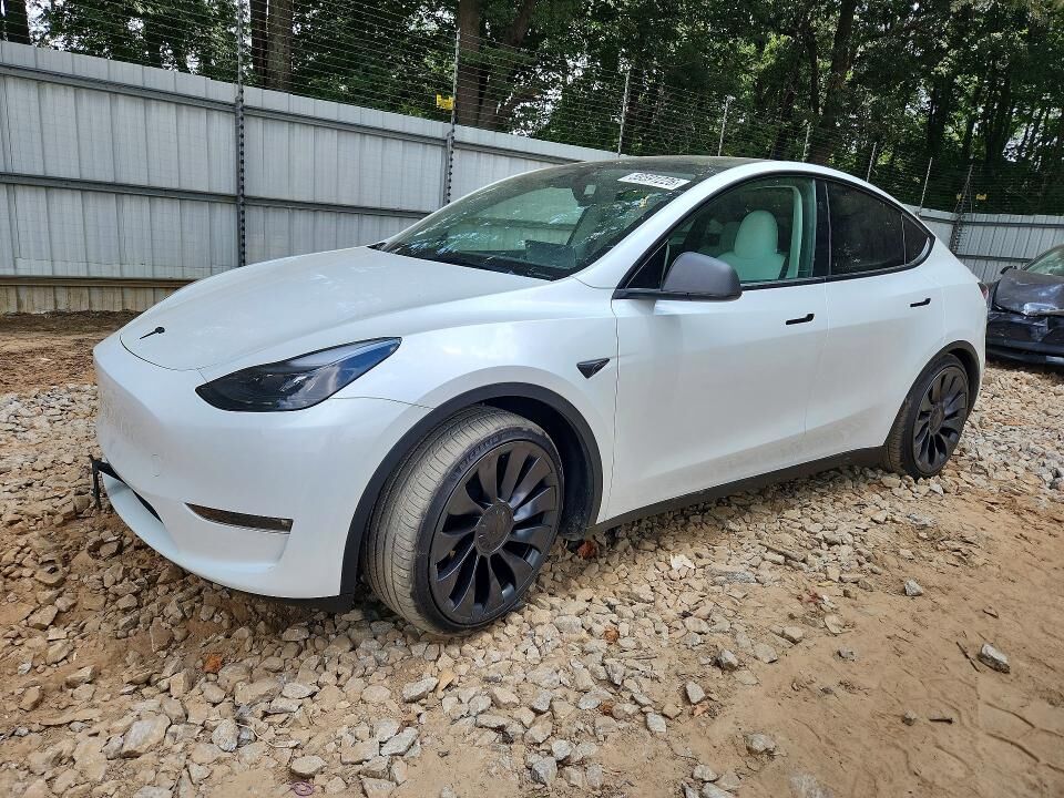 2023 TESLA Model Y