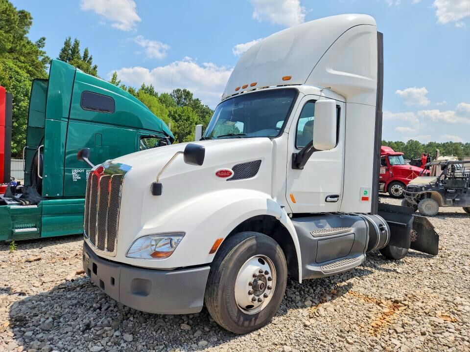 2018 PETERBILT 579