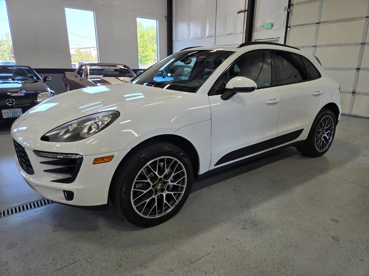 2016 PORSCHE Macan