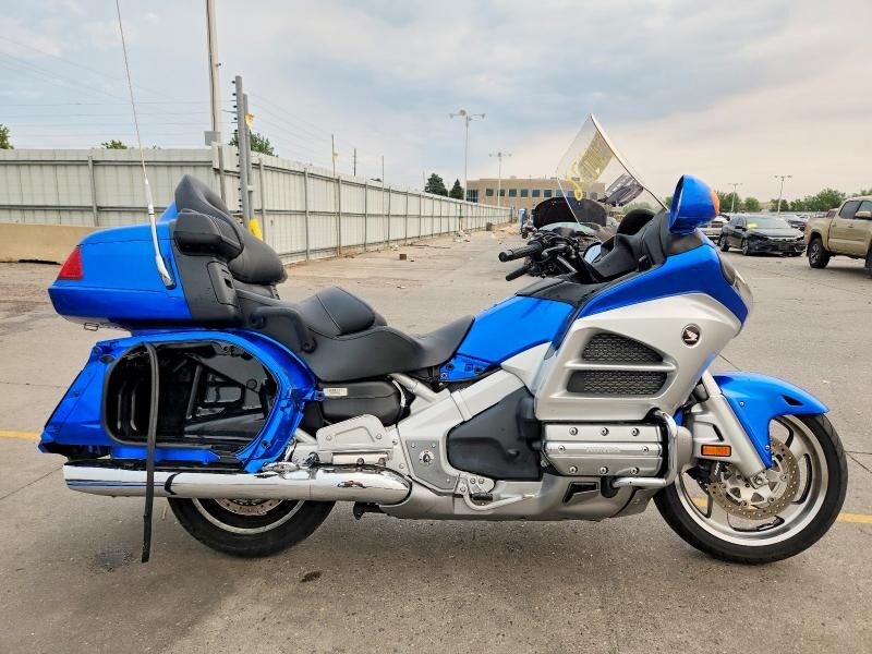 2012 HONDA GL1800