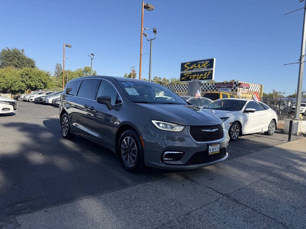 2022 CHRYSLER Pacifica