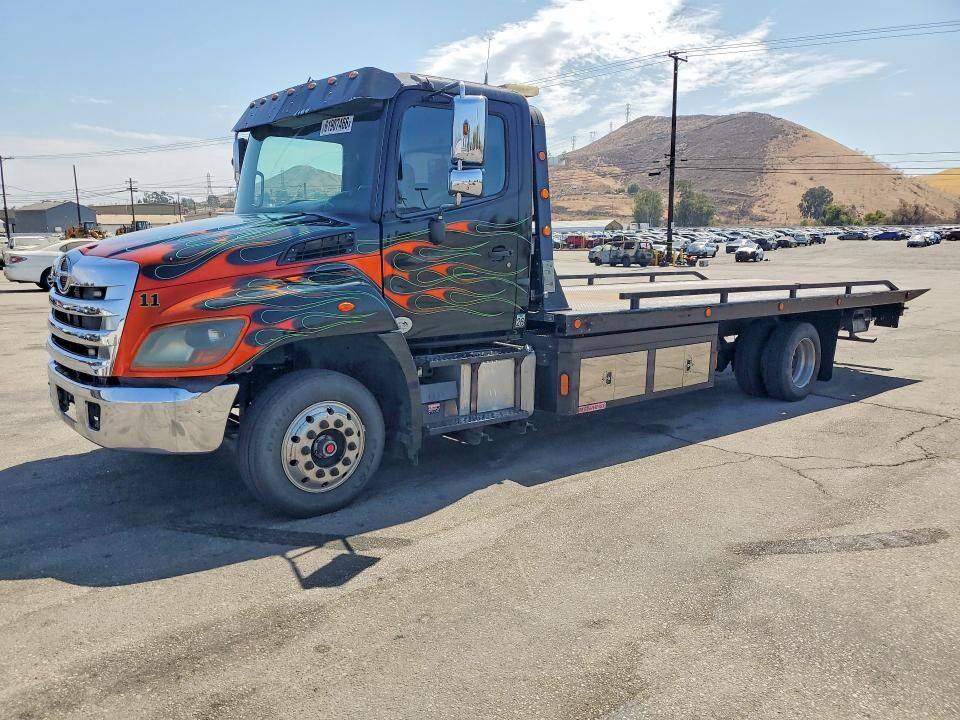 2016 HINO Conventional Type Truck