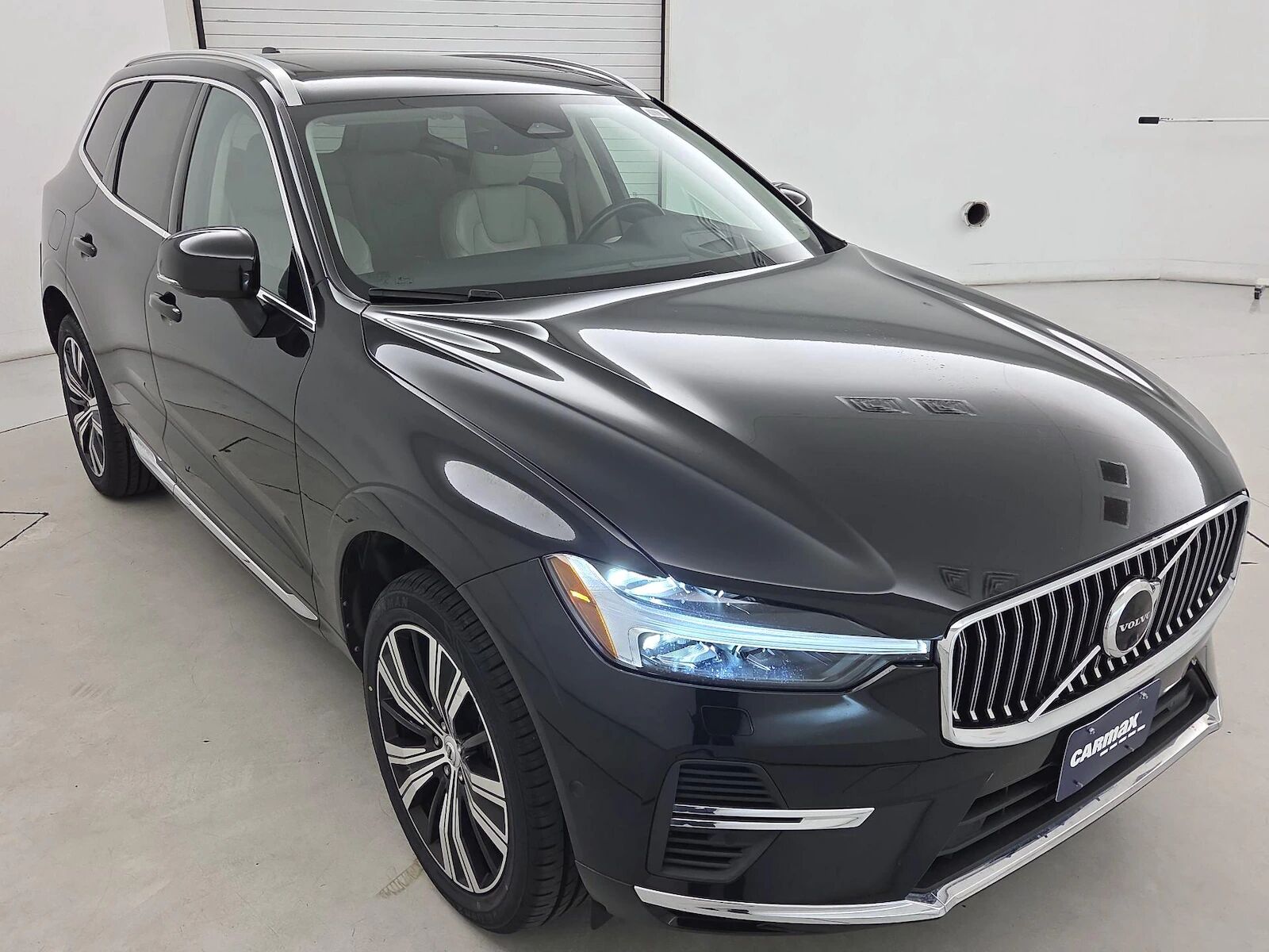 2022 VOLVO XC60