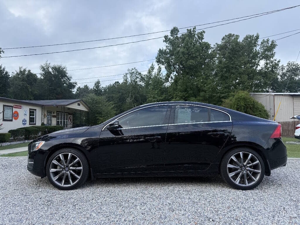 2015 VOLVO S60