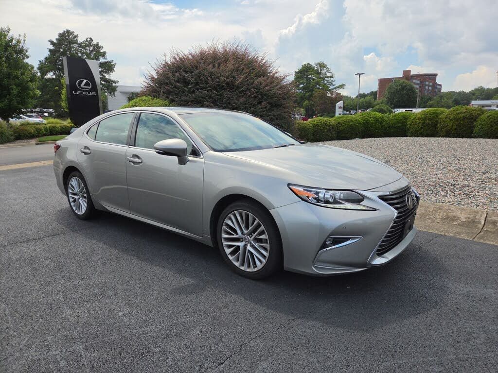 2018 LEXUS ES