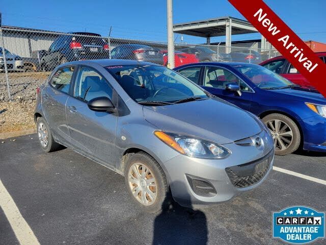 2013 MAZDA Mazda2