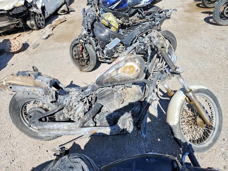 2005 HONDA VT600CD
