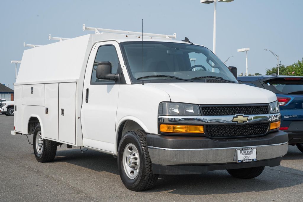 2024 CHEVROLET Express