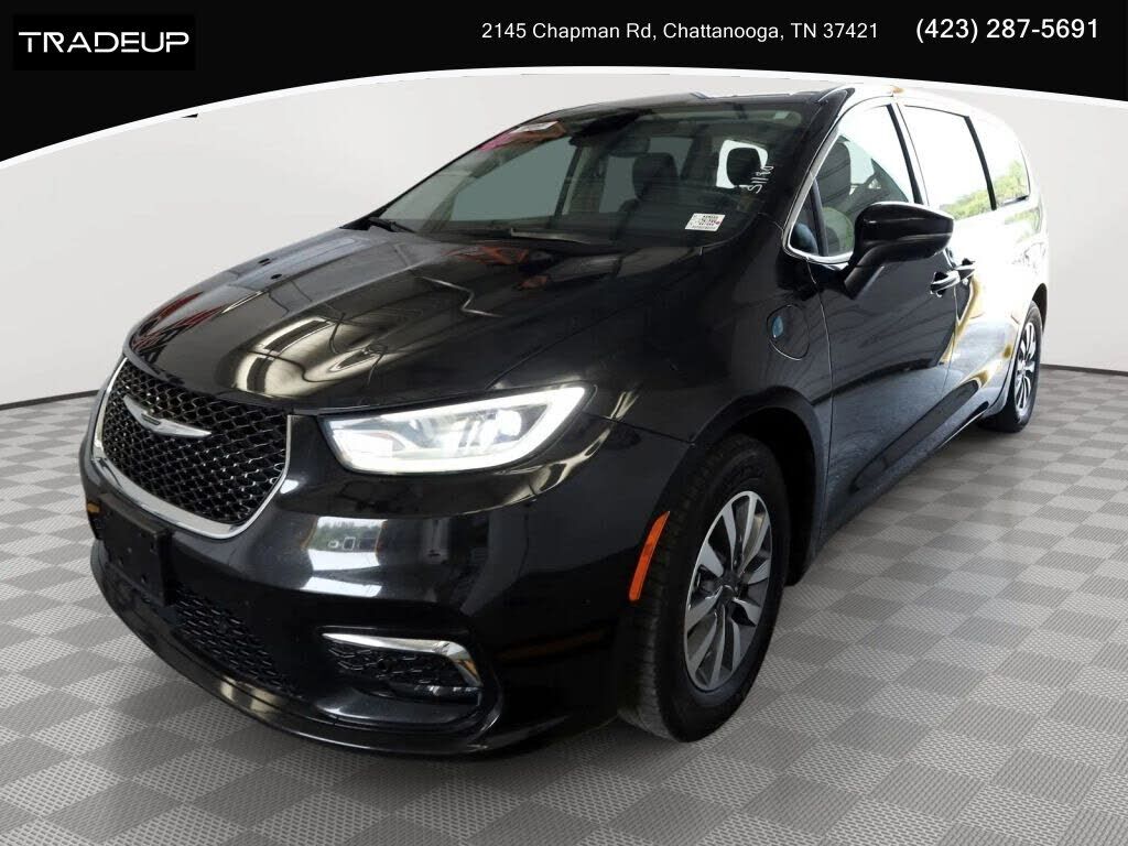 2023 CHRYSLER Pacifica