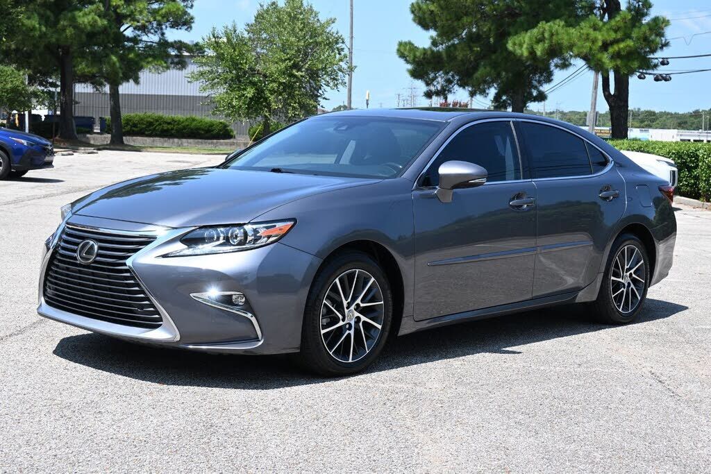 2017 LEXUS ES