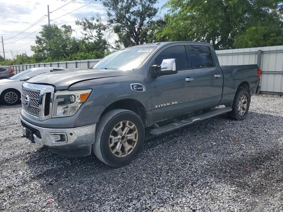 2017 NISSAN Titan