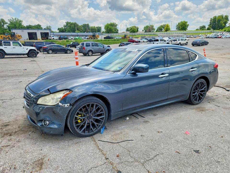 2011 INFINITI M37
