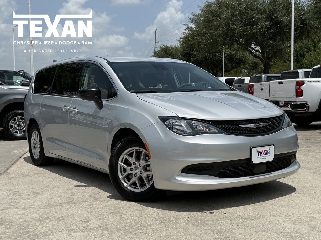 2024 CHRYSLER Voyager