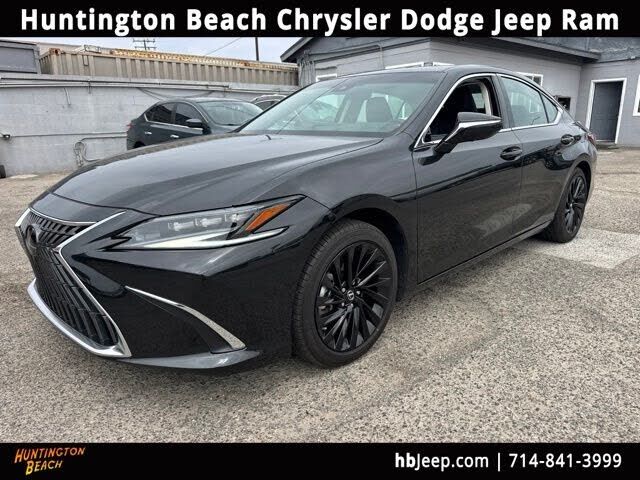 2024 LEXUS ES