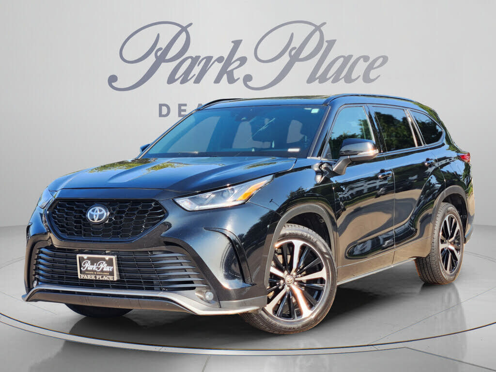 2022 TOYOTA Highlander