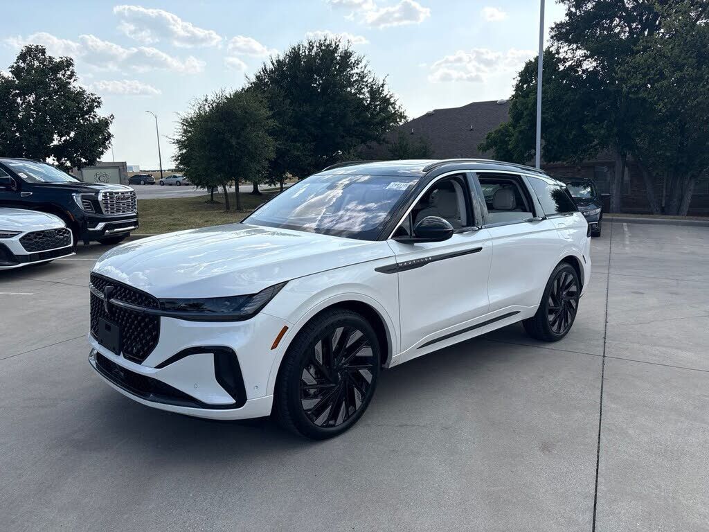 2024 LINCOLN Nautilus