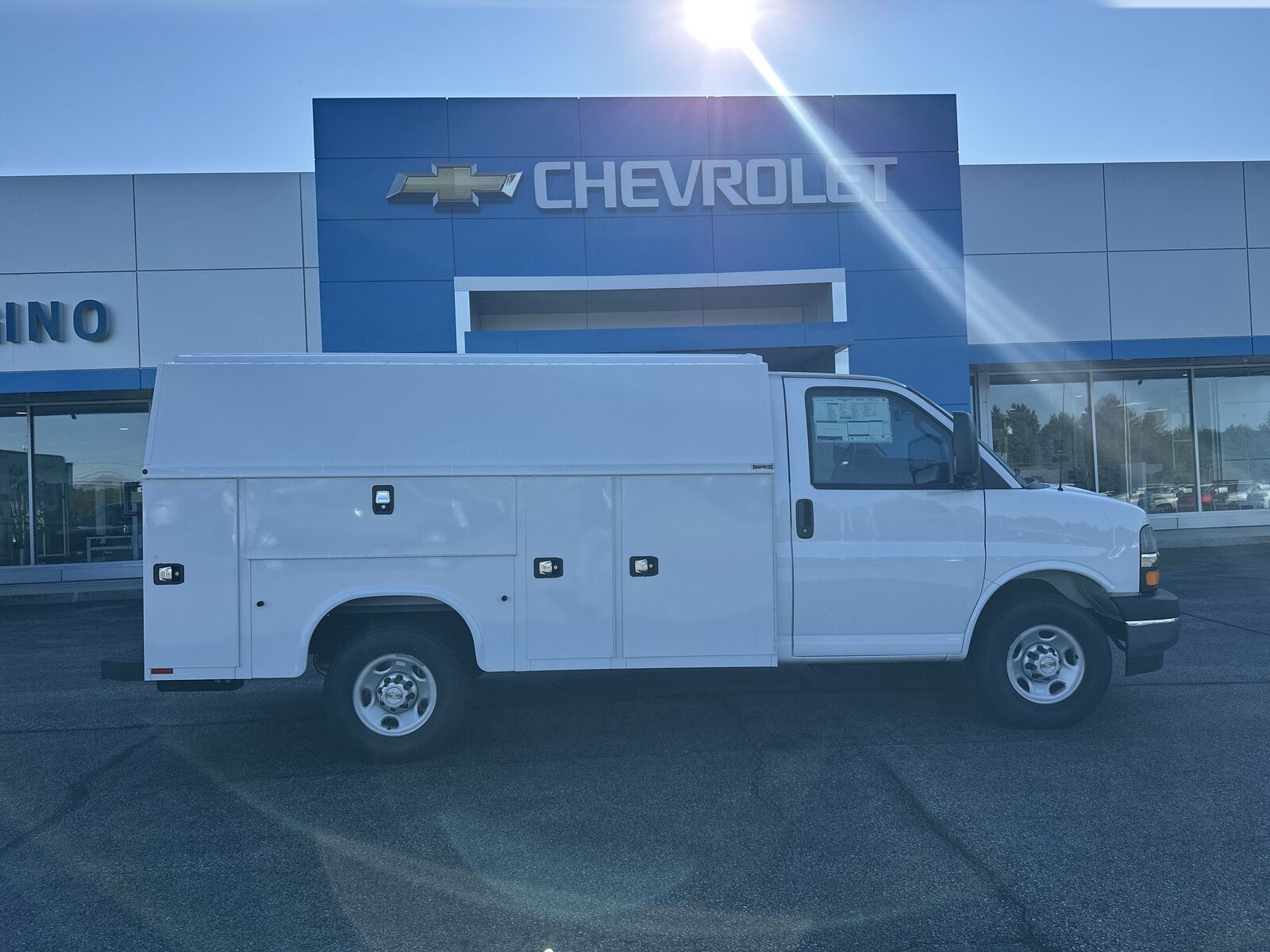 2026 CHEVROLET Express
