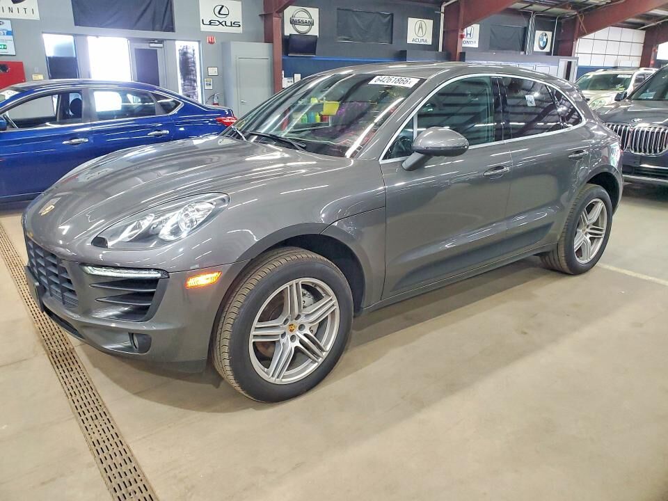 2016 PORSCHE Macan