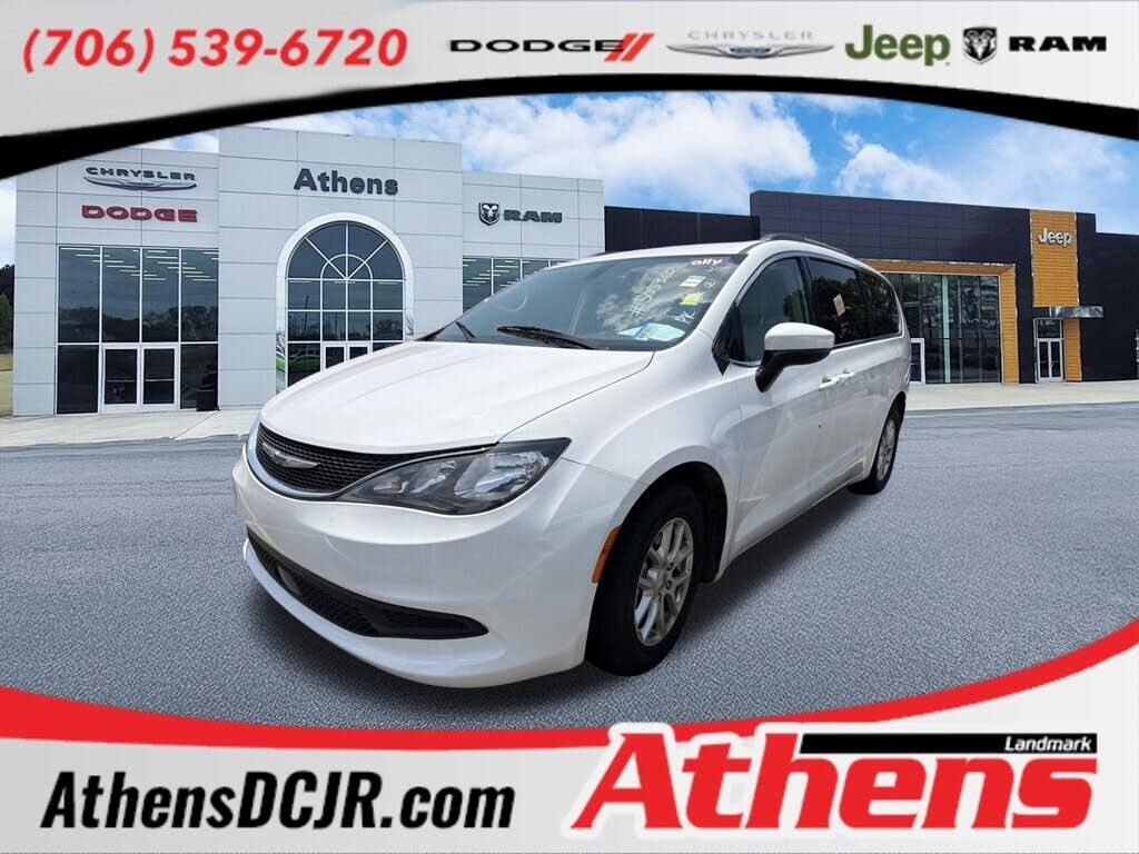 2021 CHRYSLER Voyager