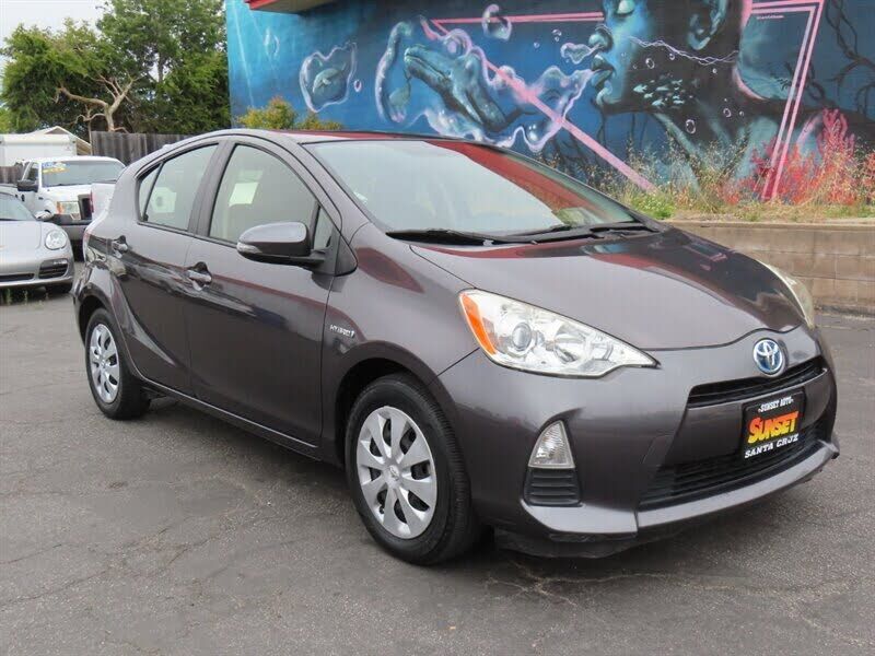 2014 TOYOTA Prius