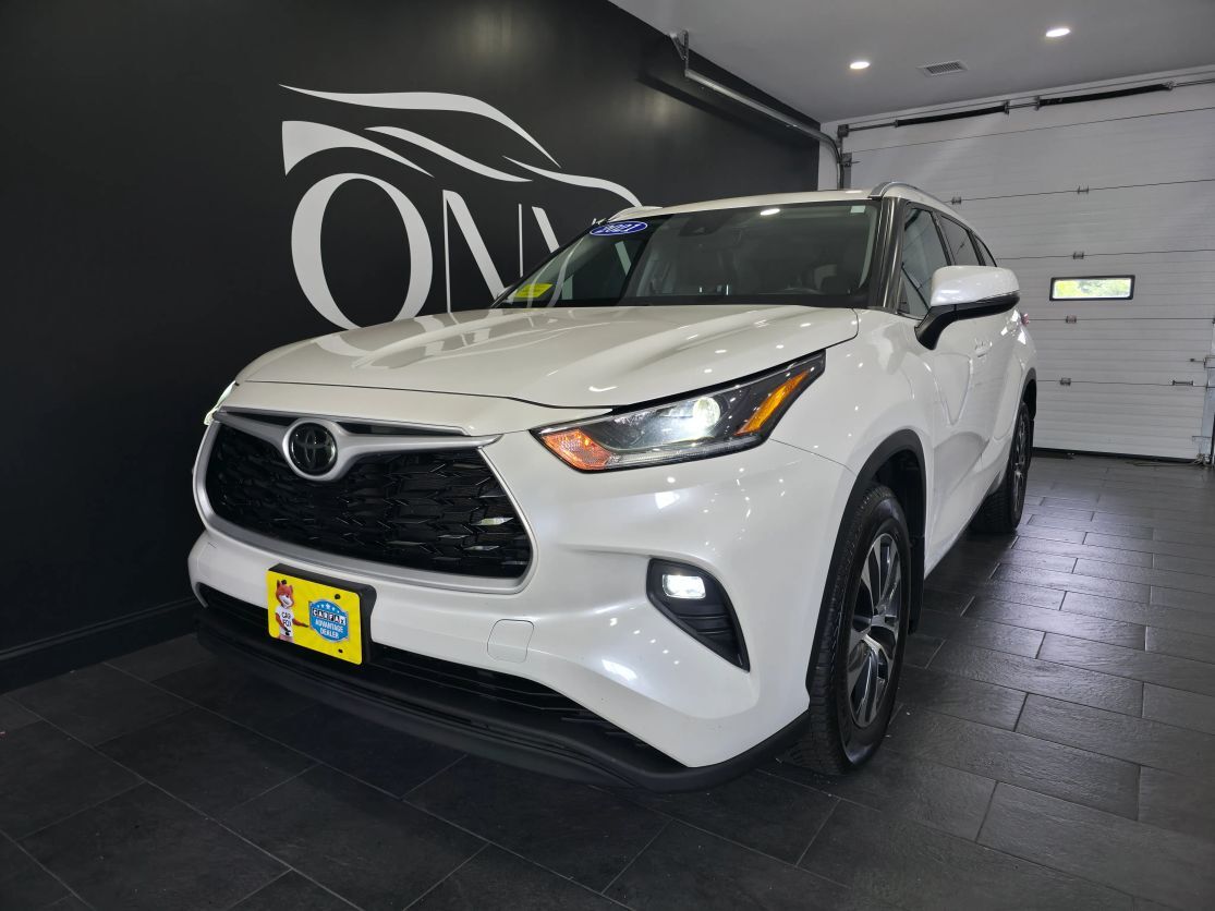 2021 TOYOTA Highlander
