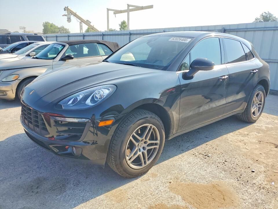 2018 PORSCHE Macan