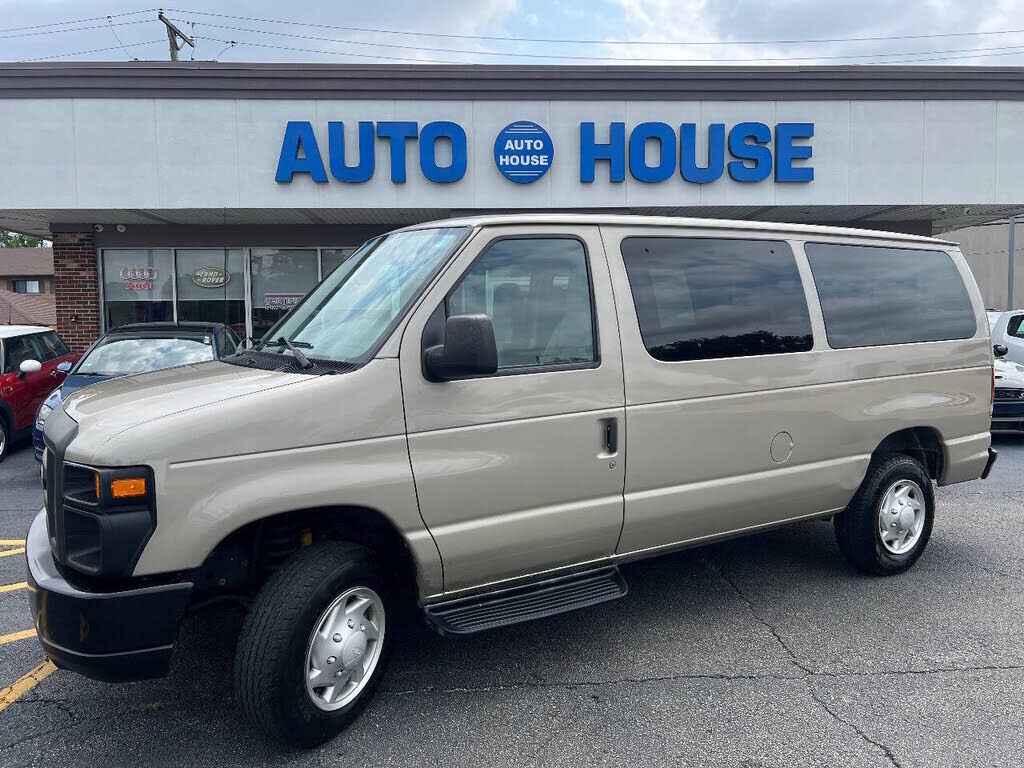 2013 FORD E-350