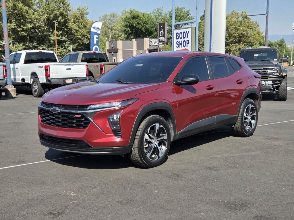 2024 CHEVROLET Trax