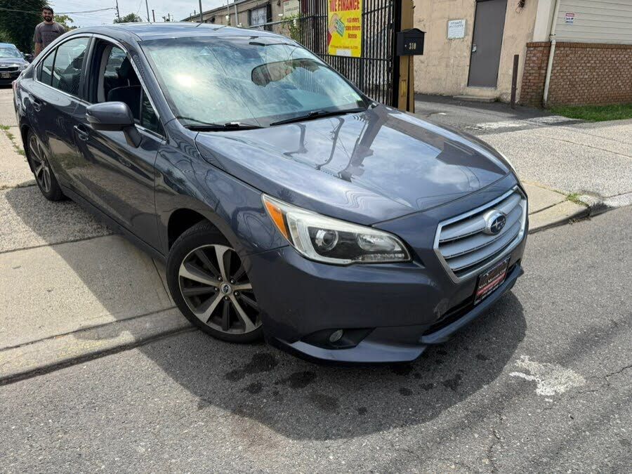 2017 SUBARU Legacy