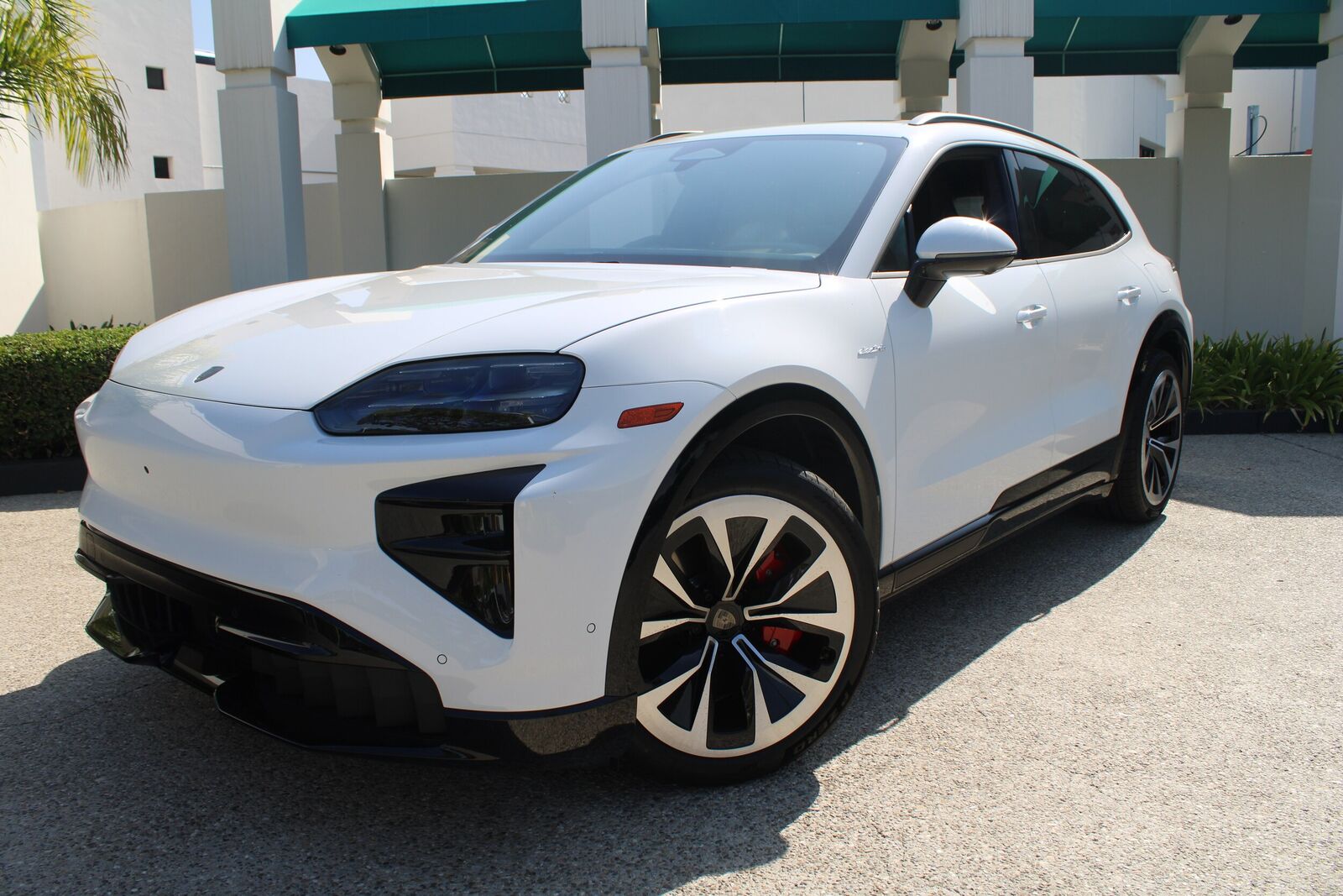 2026 PORSCHE Cayenne