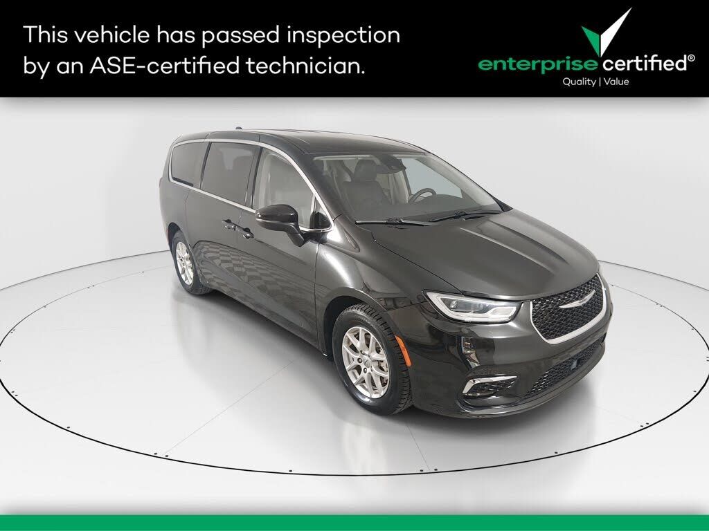 2023 CHRYSLER Pacifica