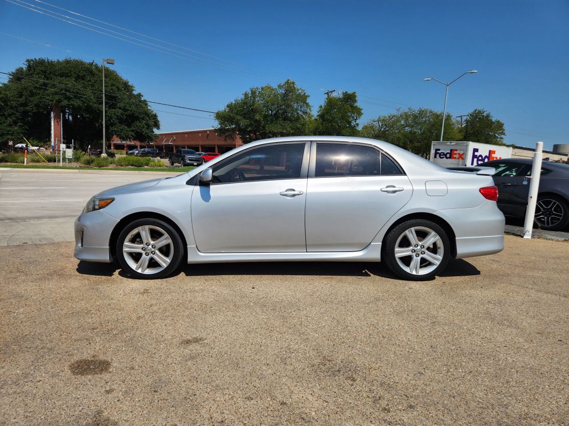 2013 TOYOTA Corolla
